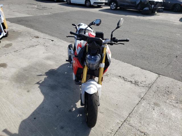 WB10K1305M6D93525 - 2021 BMW F 900 R TWO TONE photo 2