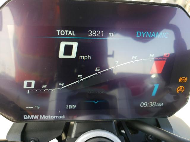 WB10K1305M6D93525 - 2021 BMW F 900 R TWO TONE photo 8