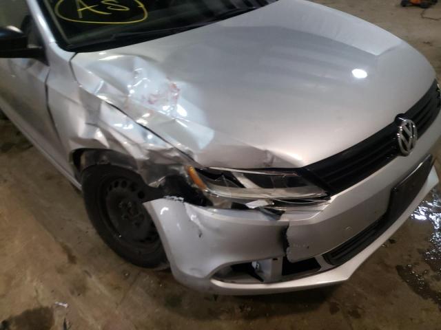 3VW2K7AJ8EM207420 - 2014 VOLKSWAGEN JETTA BASE SILVER photo 9