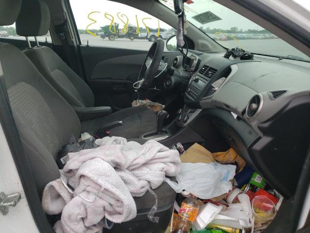 1G1JA5SH5F4146860 - 2015 CHEVROLET SONIC LS WHITE photo 5