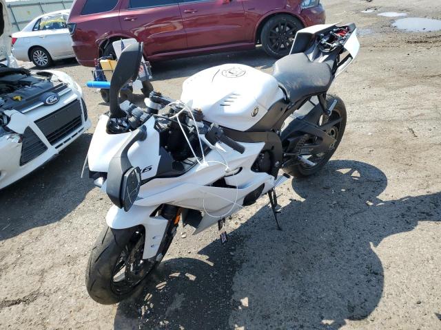 JYARJ28E9KA005089 - 2019 YAMAHA YZFR6 WHITE photo 2