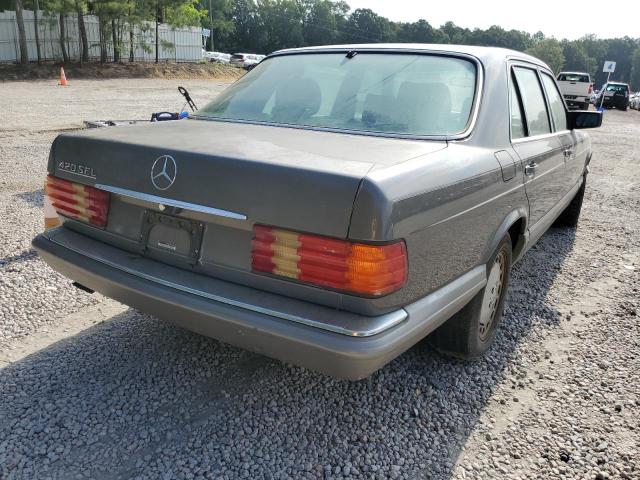 WDBCA35E3MA608965 - 1991 MERCEDES-BENZ 420 SEL GRAY photo 4