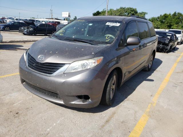 5TDKK3DC3ES470021 - 2014 TOYOTA SIENNA LE GRAY photo 2