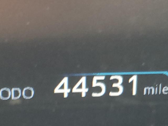 JTDKARFP4L3148864 - 2020 TOYOTA PRIUS PRIM 银色 照片 8