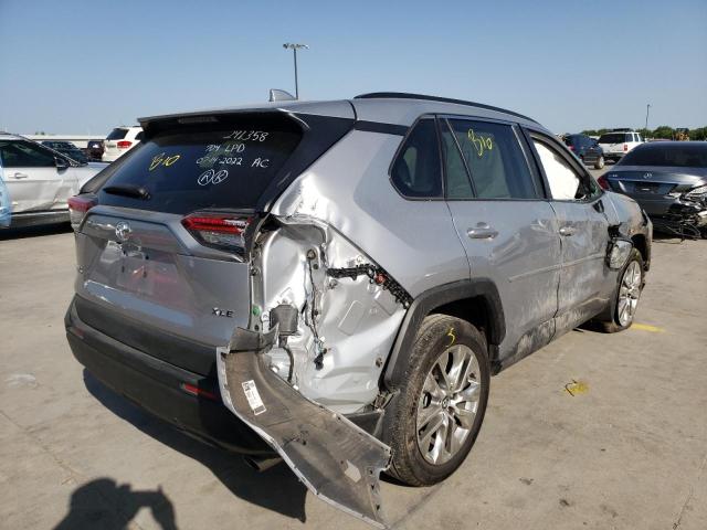 2T3C1RFV7MC092373 - 2021 TOYOTA RAV4 XLE P SILVER photo 4