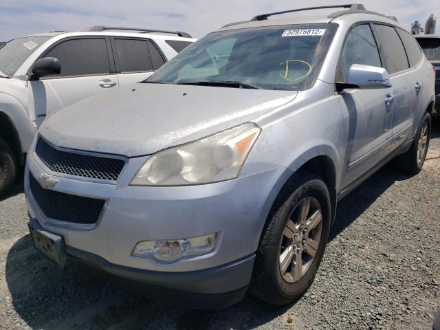 1GNKRGED6BJ227748 - 2011 CHEVROLET TRAVERSE L SILVER photo 2