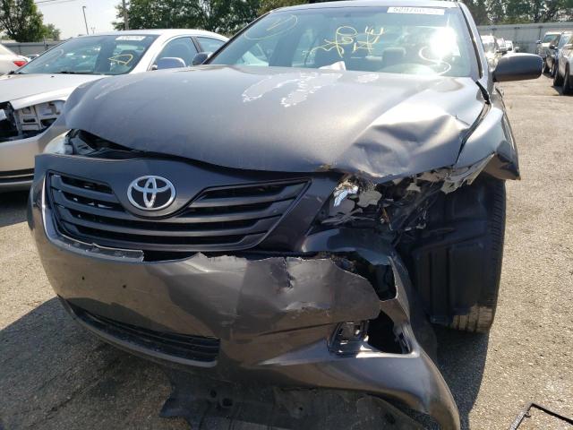 4T1BE46K67U696369 - 2007 TOYOTA CAMRY CE GRAY photo 9