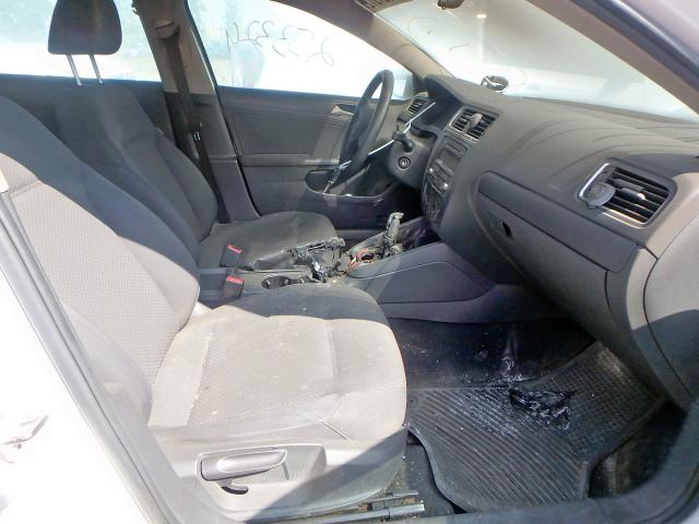 3VW2K7AJ1CM416415 - 2012 VOLKSWAGEN JETTA BASE WHITE photo 5