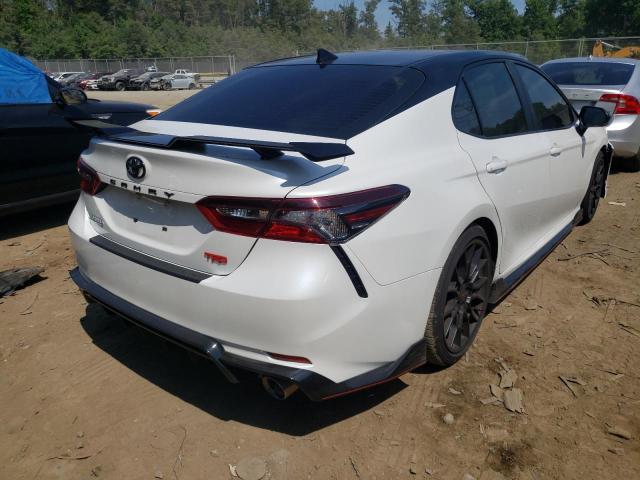 4T1KZ1AKXMU051827 - 2021 TOYOTA CAMRY TRD WHITE photo 4