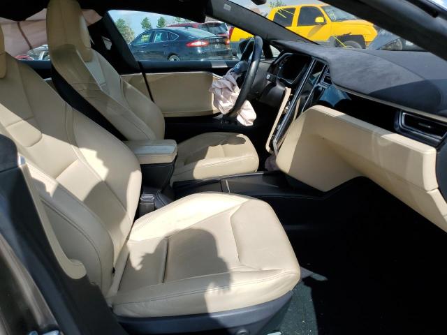 5YJSA1E2XGF130241 - 2016 TESLA MODEL S Grafit foto 5