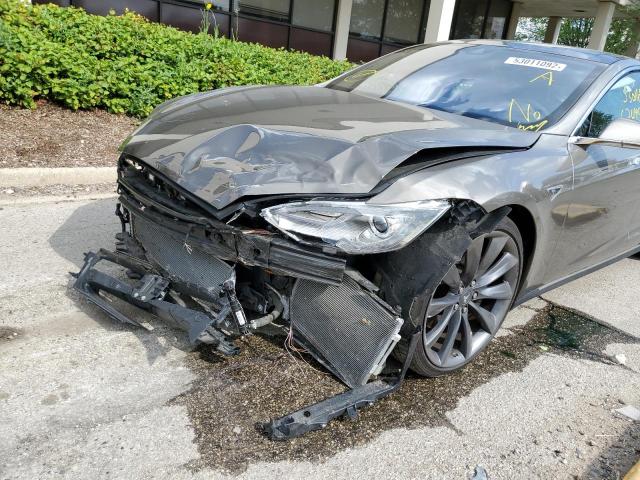 5YJSA1E2XGF130241 - 2016 TESLA MODEL S Grafit foto 9
