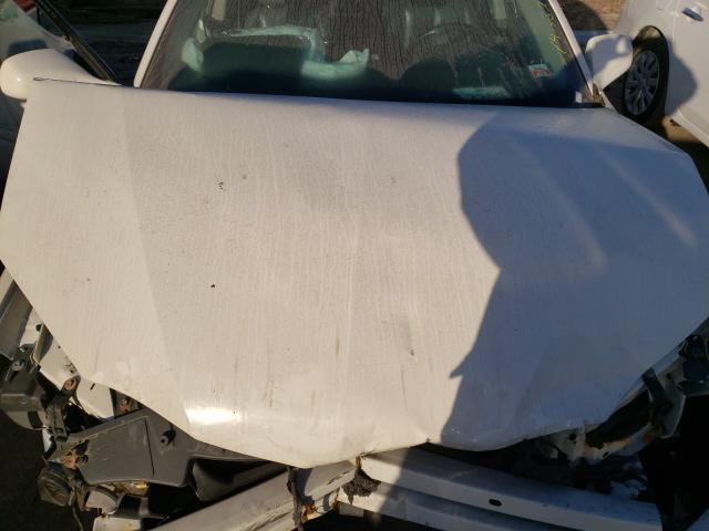 2G2WS542X51279082 - 2005 PONTIAC GRAND PRIX თეთრი ფოტო 7