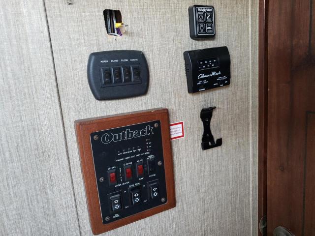 4YDT2982XGB451126 - 2016 KEYSTONE OUTBACK BEIGE photo 8