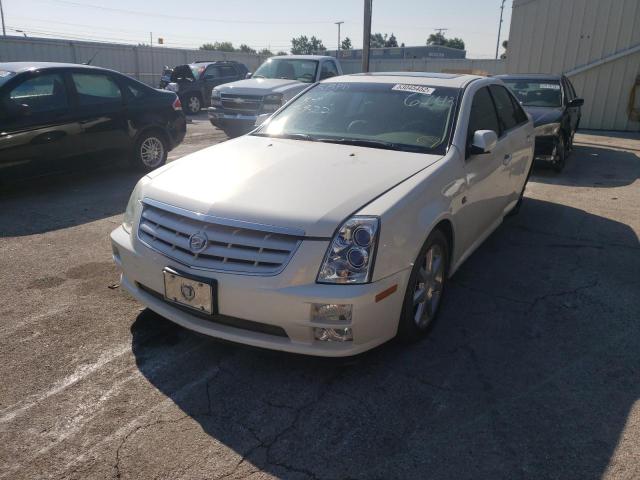 1G6DW677750236743 - 2005 CADILLAC STS WHITE photo 2