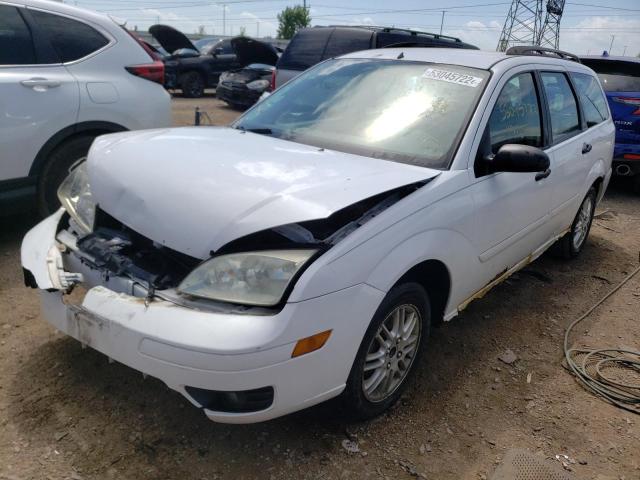 1FAFP36N45W125247 - 2005 FORD FOCUS ZXW WHITE photo 2