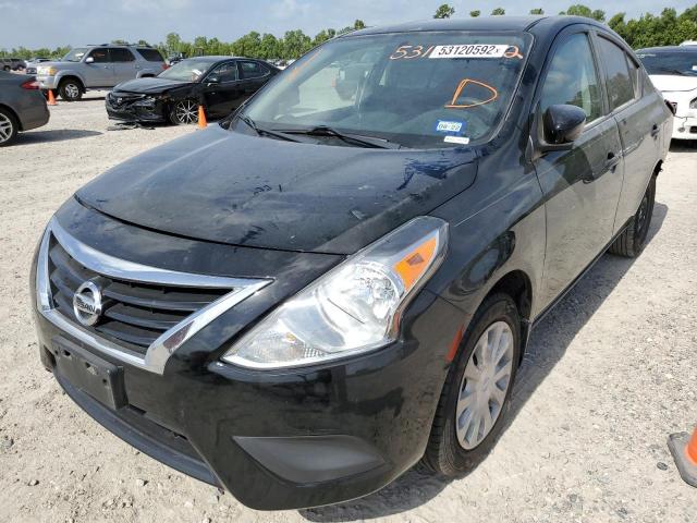 3N1CN7AP5JL861488 - 2018 NISSAN VERSA S BLACK photo 2