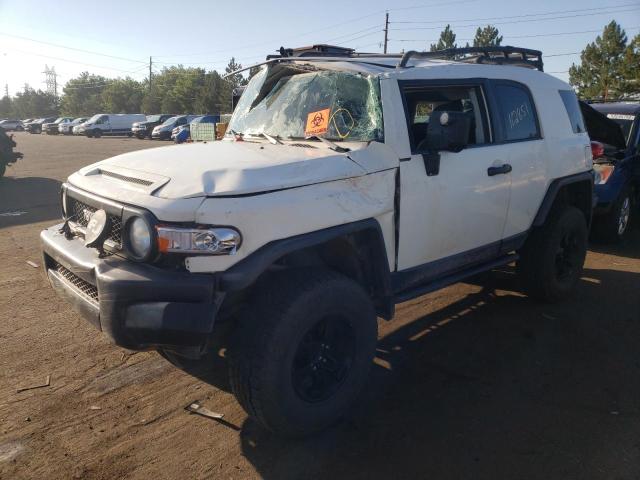 JTEBU11F38K027808 - 2008 TOYOTA FJ CRUISER WHITE photo 2