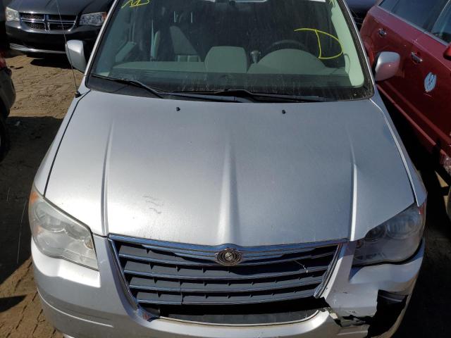 2A4RR5D17AR305431 - 2010 CHRYSLER TOWN & COU SILVER photo 7