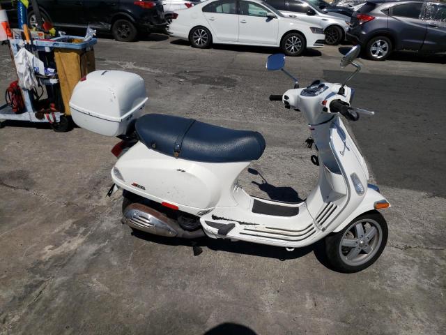 ZAPM448F895602519 - 2009 VESPA LX 150 WHITE photo 1