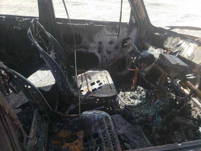 JTLKT334950219776 - 2005 TOYOTA SCION XB SILVER photo 5