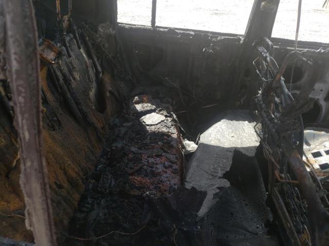 JTLKT334950219776 - 2005 TOYOTA SCION XB SILVER photo 6