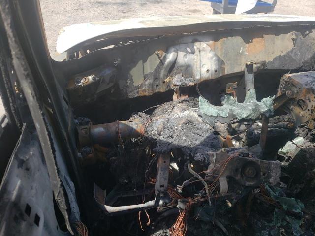 JTLKT334950219776 - 2005 TOYOTA SCION XB SILVER photo 8