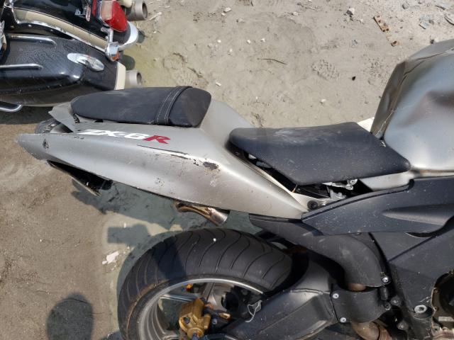 JKBZXJC115A023467 - 2005 KAWASAKI ZX636 C1 GRAY photo 6