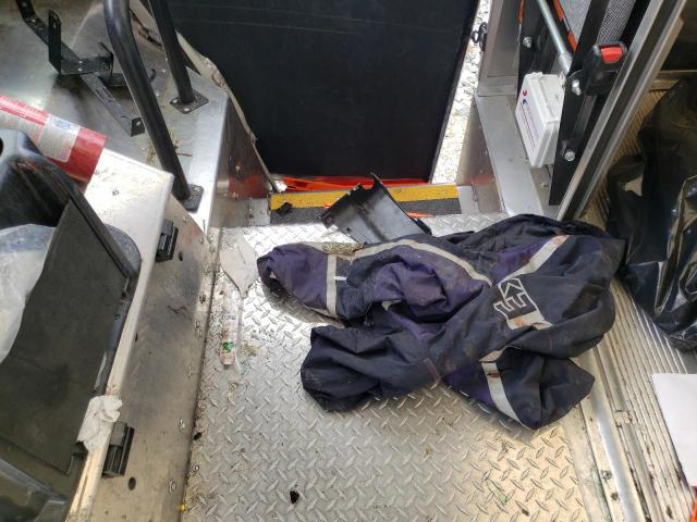 1F65F5KN0M0A10904 - 2021 FORD F59 Blanc photo 9