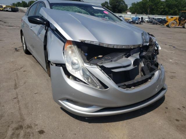 5NPEB4AC0DH801245 - 2013 HYUNDAI SONATA GLS SILVER photo 9