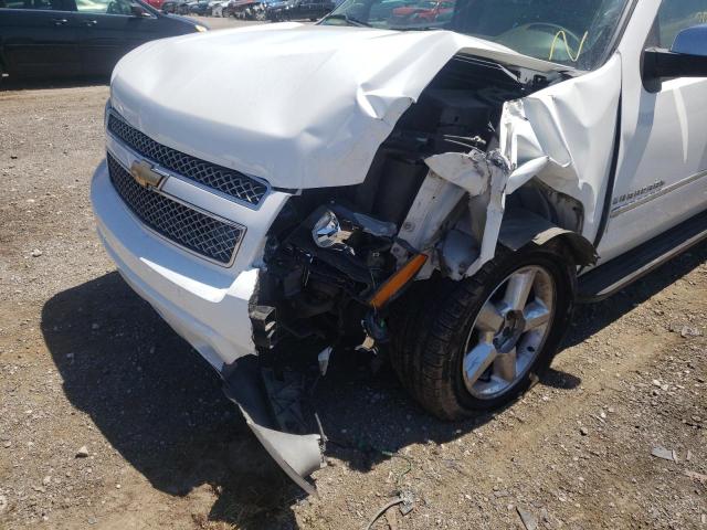 1GNSKKE36BR374152 - 2011 CHEVROLET SUBURBAN K WHITE photo 9