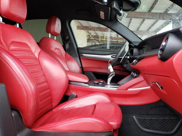 ZASFAKNN7J7B73361 - 2018 ALFA ROMEO STELVIO TI BLACK photo 5