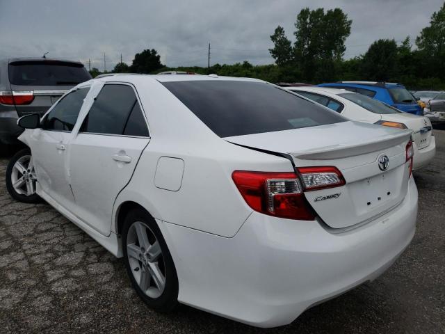 4T1BF1FK4CU567052 - 2012 TOYOTA CAMRY BASE WHITE photo 3