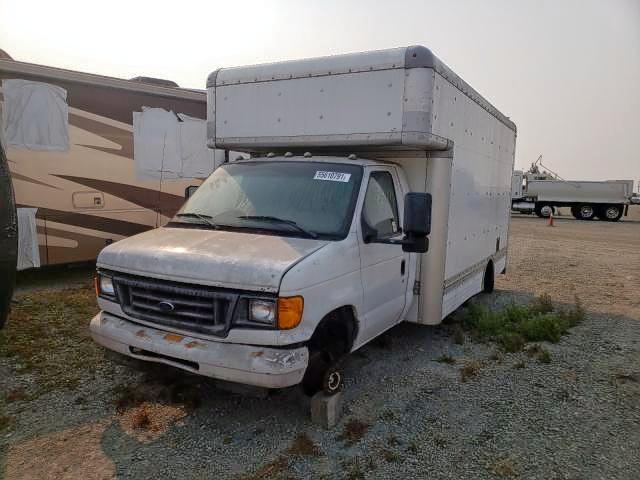 1FDXE45S66HA86132 - 2006 FORD E450 WHITE photo 2