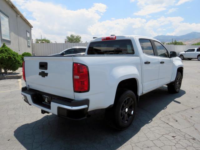 1GCGTCENXJ1127989 - 2018 CHEVROLET COLORADO L WHITE photo 4