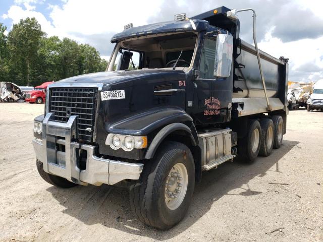 4V5KC9EHXJN997600 - 2018 VOLVO VHD BLACK photo 2