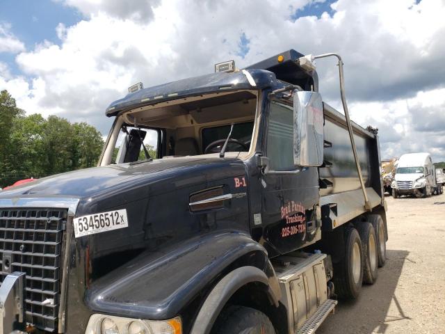 4V5KC9EHXJN997600 - 2018 VOLVO VHD BLACK photo 9