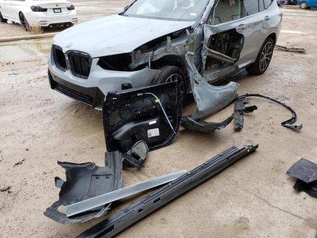 5UX83DP05N9L87427 - 2022 BMW X3 XDRIVEM GRAY photo 9