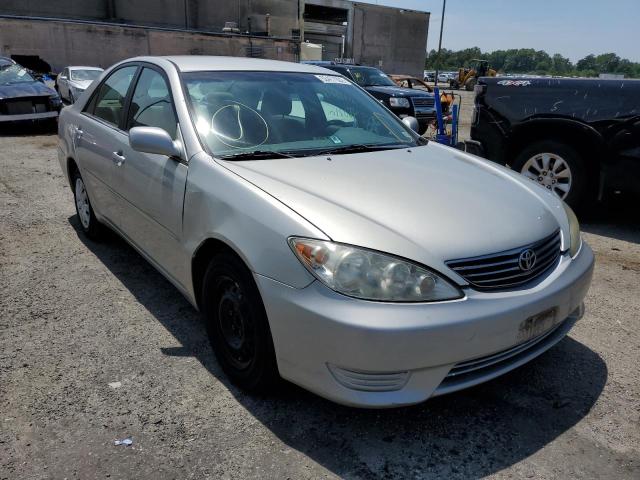 4T1BE30K55U033018 - 2005 TOYOTA CAMRY LE BEIGE photo 1