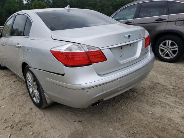 KMHGC4DF7BU124446 - 2011 HYUNDAI GENESIS 4. SILVER photo 9