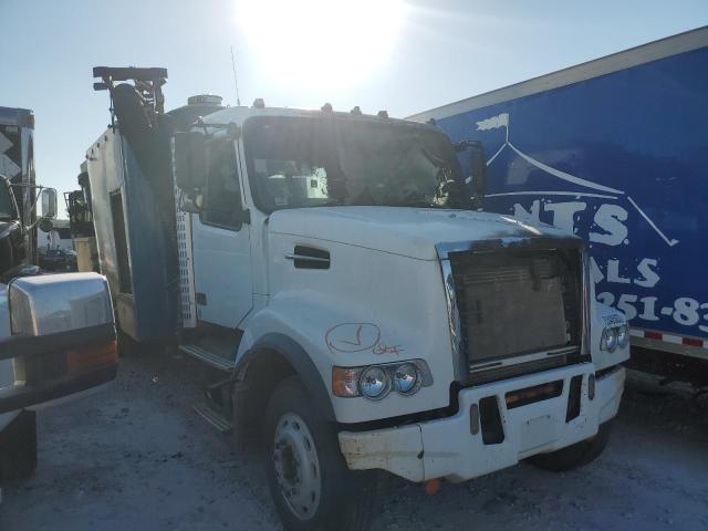 4V5KC9GF17N465205 - 2007 VOLVO VHD WHITE photo 1