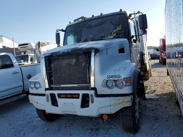 4V5KC9GF17N465205 - 2007 VOLVO VHD WHITE photo 2