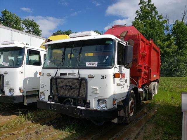 5VCACRUF9EH217413 - 2014 AUTOCAR LLC XPEDITOR WHITE photo 2