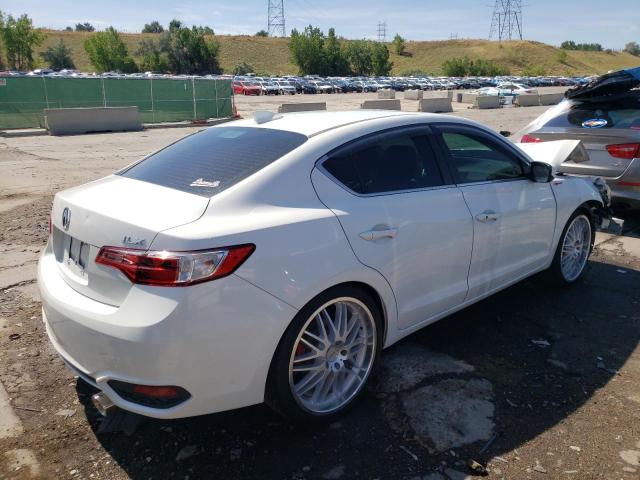 19UDE2F34HA010022 - 2017 ACURA ILX BASE W WHITE photo 4