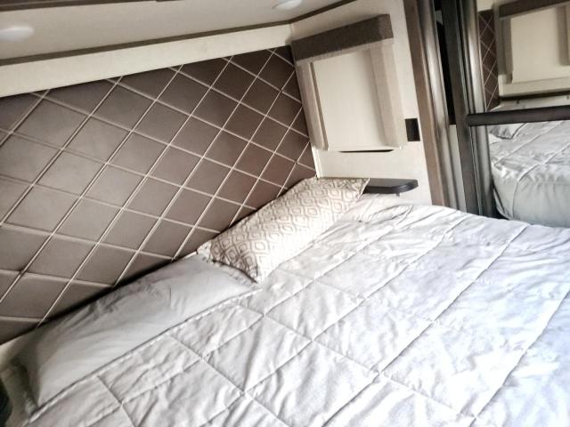 4YDF38529K4703048 - 2020 KEYSTONE MONTANA BEIGE photo 5