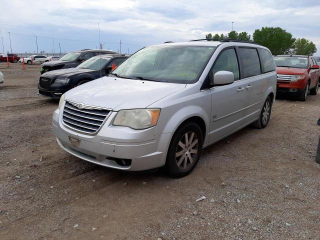 2A8HR54139R676379 - 2009 CHRYSLER TOWN & COU SILVER photo 2