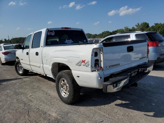 1GCGK13U33F252274 - 2003 CHEVROLET SILVRK1500 WHITE photo 3