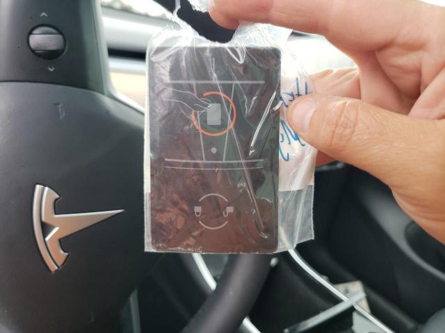 5YJYGDEE3MF106069 - 2021 TESLA MODEL Y Blanc photo 9