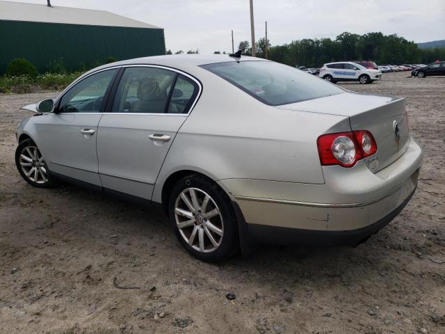 WVWJM9AN3AE071219 - 2010 VOLKSWAGEN PASSAT KOM SILVER photo 3