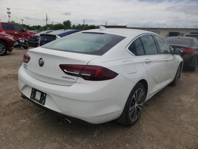 W04GP6SXXJ1139808 - 2018 BUICK REGAL ESSE WHITE photo 4