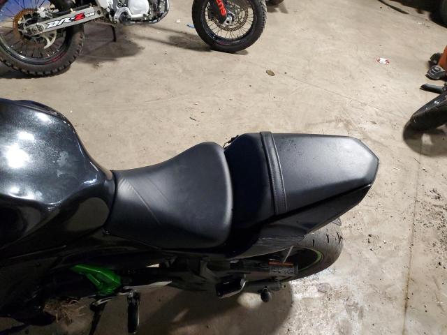 JKAEXEJ19KDA03526 - 2019 KAWASAKI EX650 J შავი ფოტო 6
